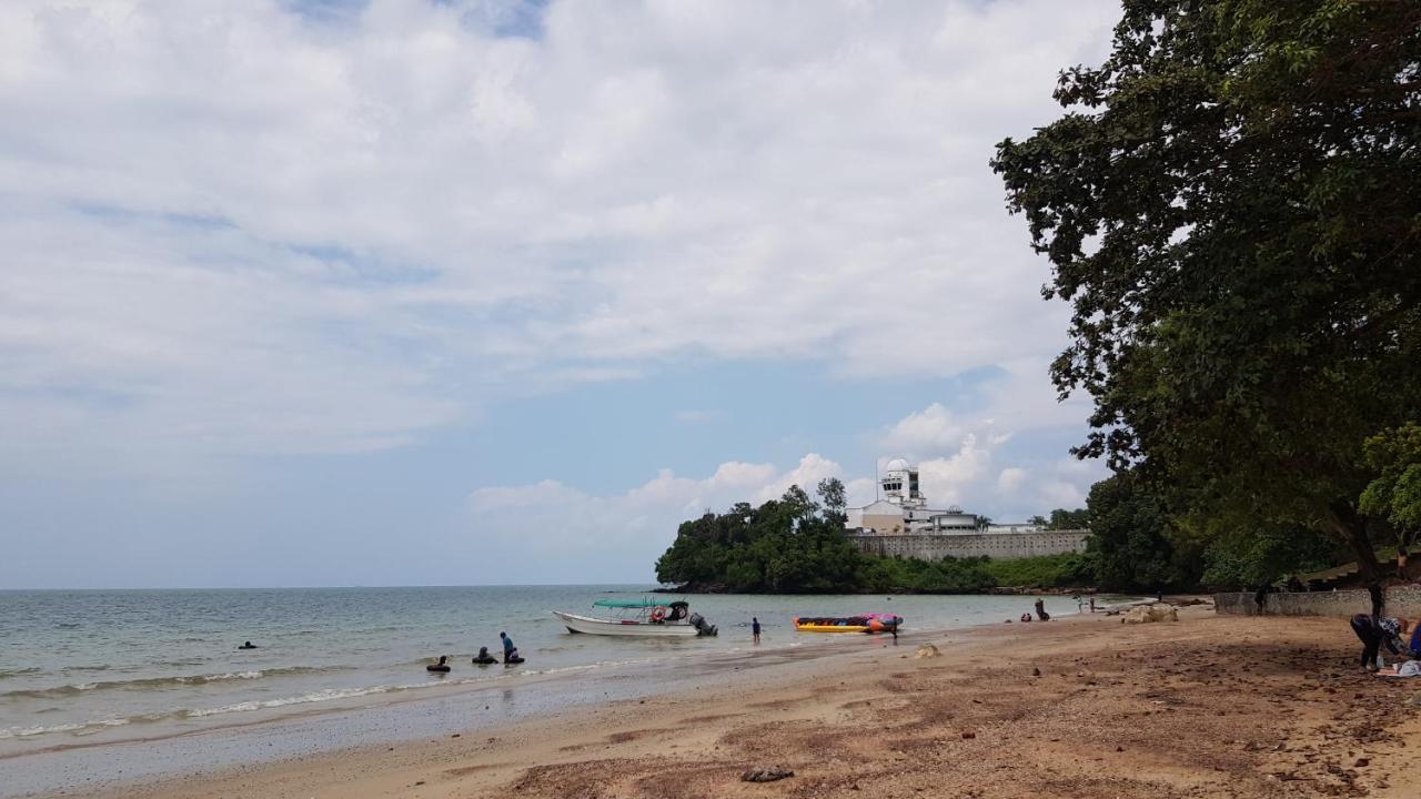 Pd Batu 9 Cocobay Apartment With Family Kampong Tanah Merah  エクステリア 写真