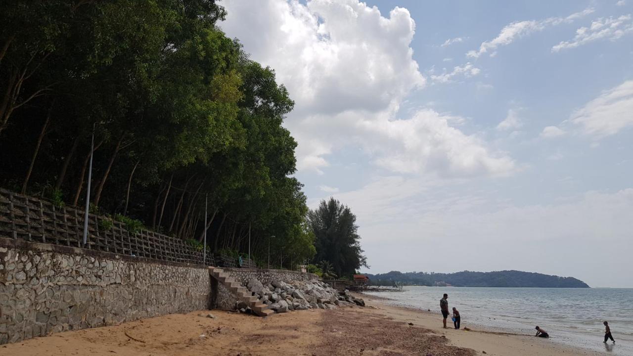 Pd Batu 9 Cocobay Apartment With Family Kampong Tanah Merah  エクステリア 写真